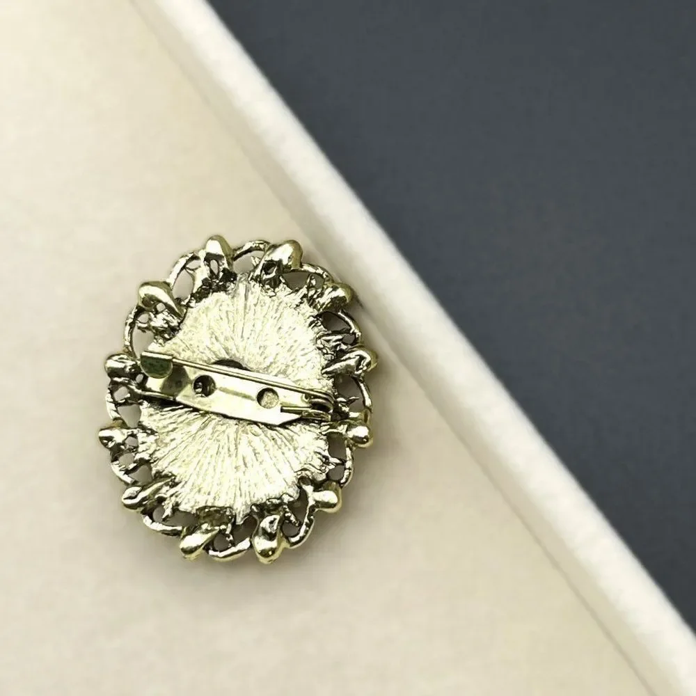 Yellow Gold and Purple with Diamond Crystal Victorian Lady Cameo Pin Back Brooch